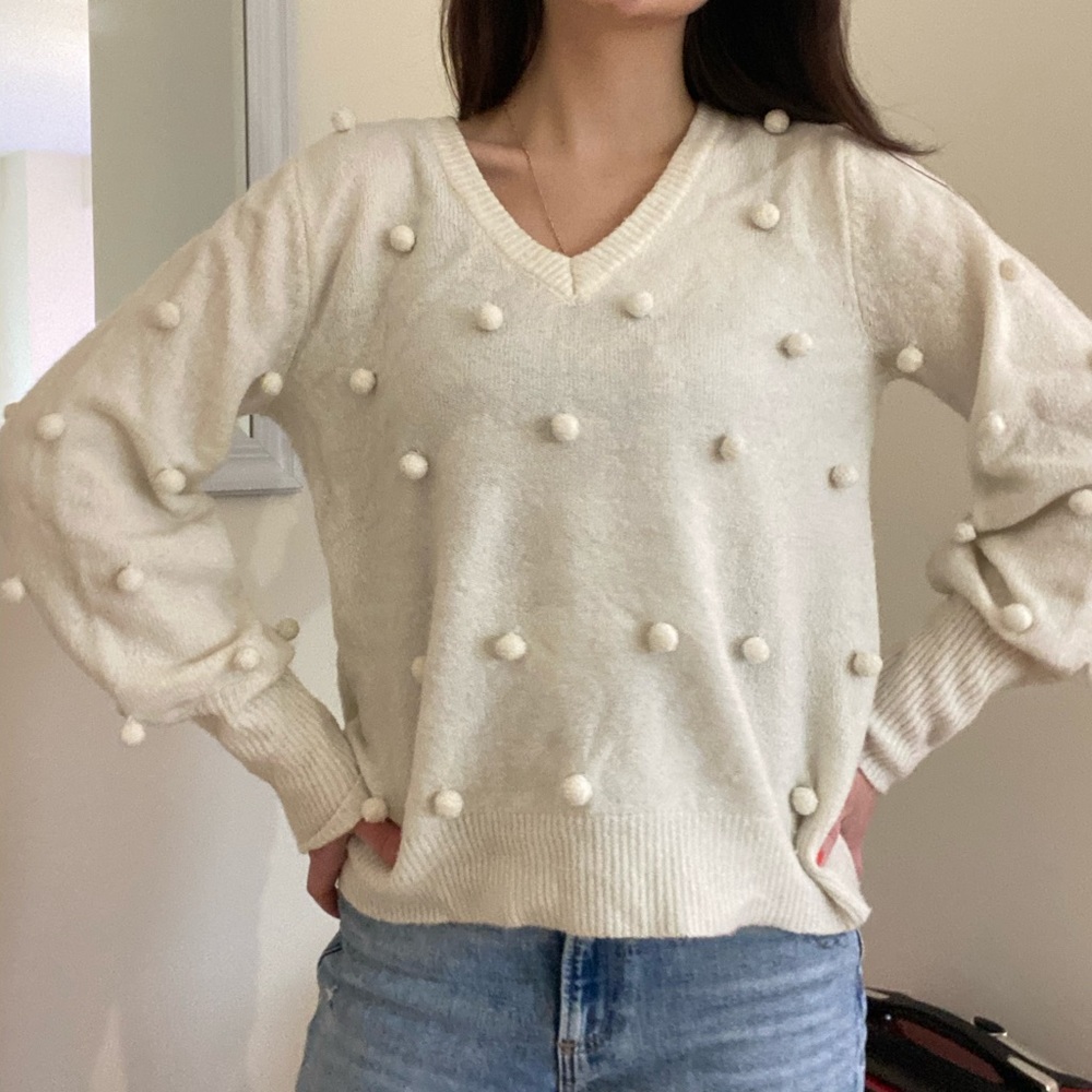 Verge girl Pom Pom White Sweater.